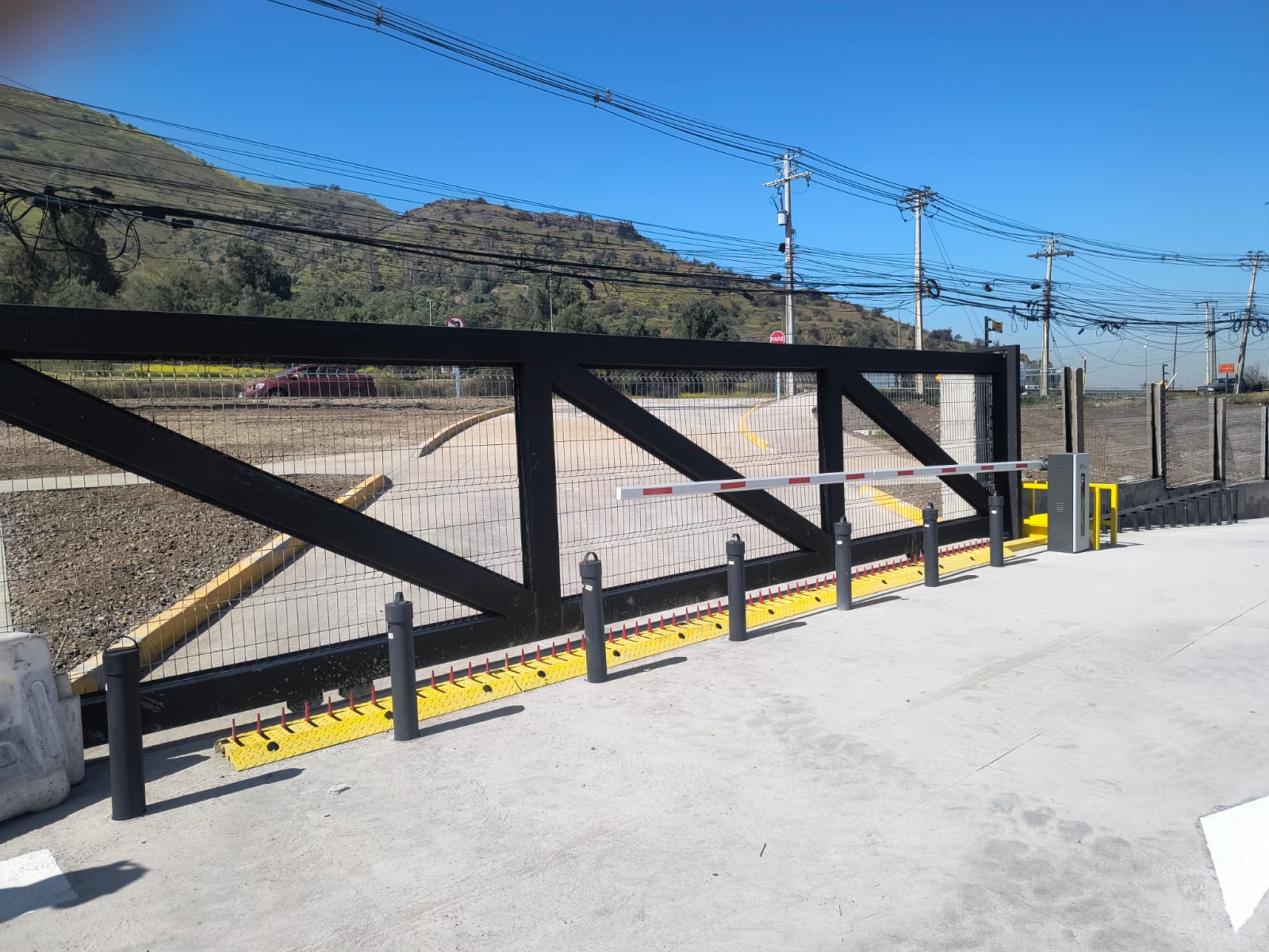 Control de acceso con pinchos